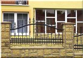 GALÉRIA KOVANÉHO OPLOTENIA