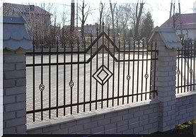 GALÉRIA KOVANÉHO OPLOTENIA