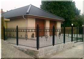 GALÉRIA KOVANÉHO OPLOTENIA