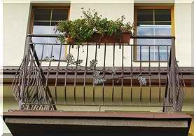 GALÉRIA KOVANÉHO ZÁBRADLIA