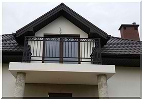 GALÉRIA KOVANÉHO ZÁBRADLIA